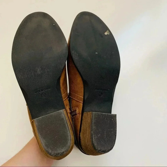 Coach and Four Gertie Leather Ankle Booties - Picture 4 of 8